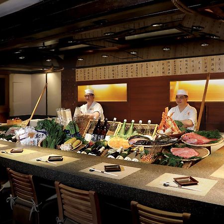Harbour Grand Kowloon Hotel Hong Kong Exterior foto Sushi bar