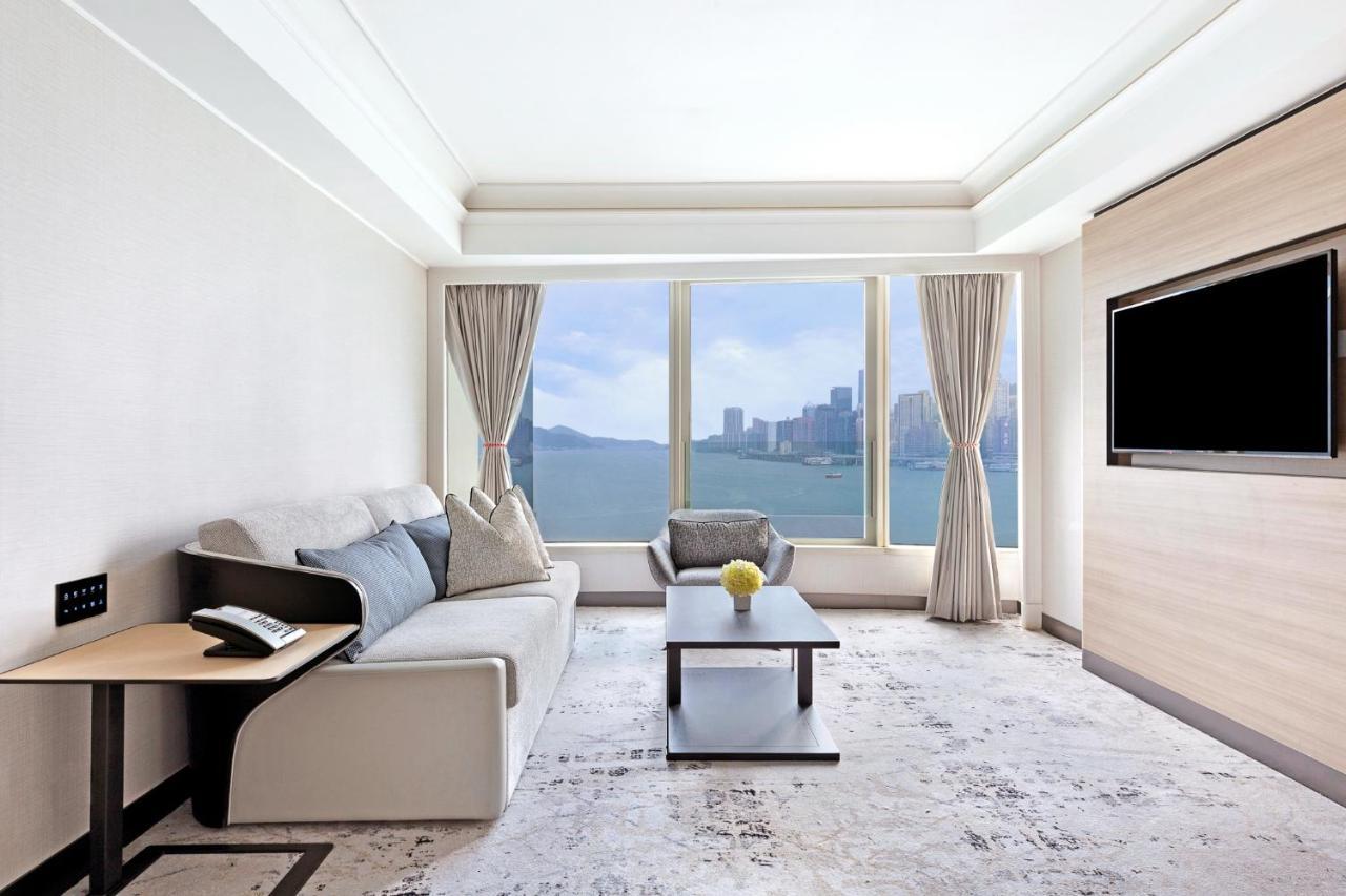 Harbour Grand Kowloon Hotel Hong Kong Exterior foto Living room of a suite