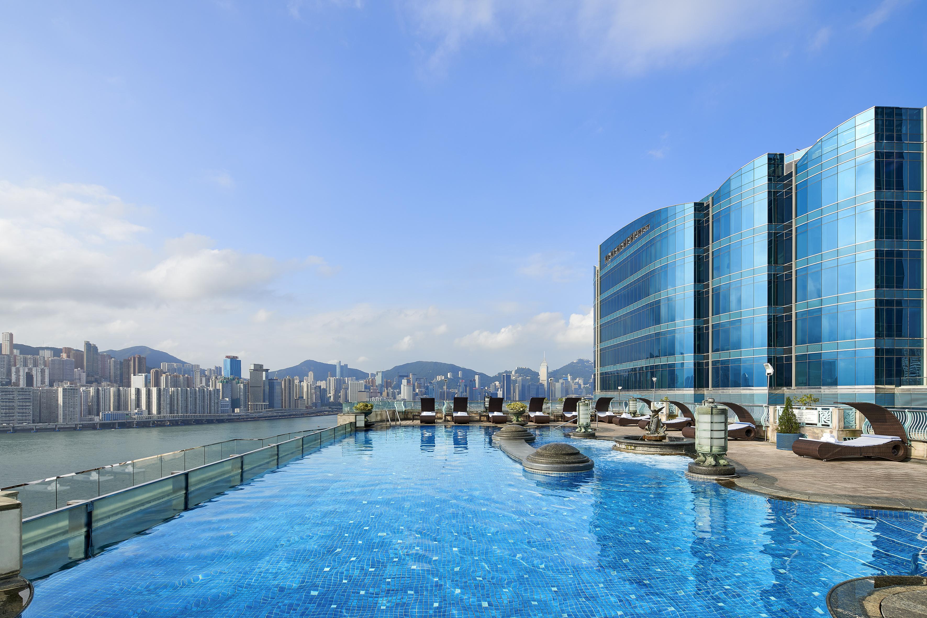 Harbour Grand Kowloon Hotel Hong Kong Exterior foto The Infinity Pool at The Mira Hong Kong