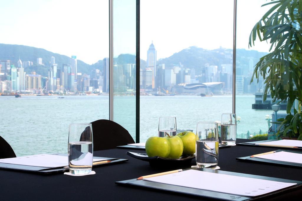 Harbour Grand Kowloon Hotel Hong Kong Exterior foto The view of Victoria Harbour from the meeting room