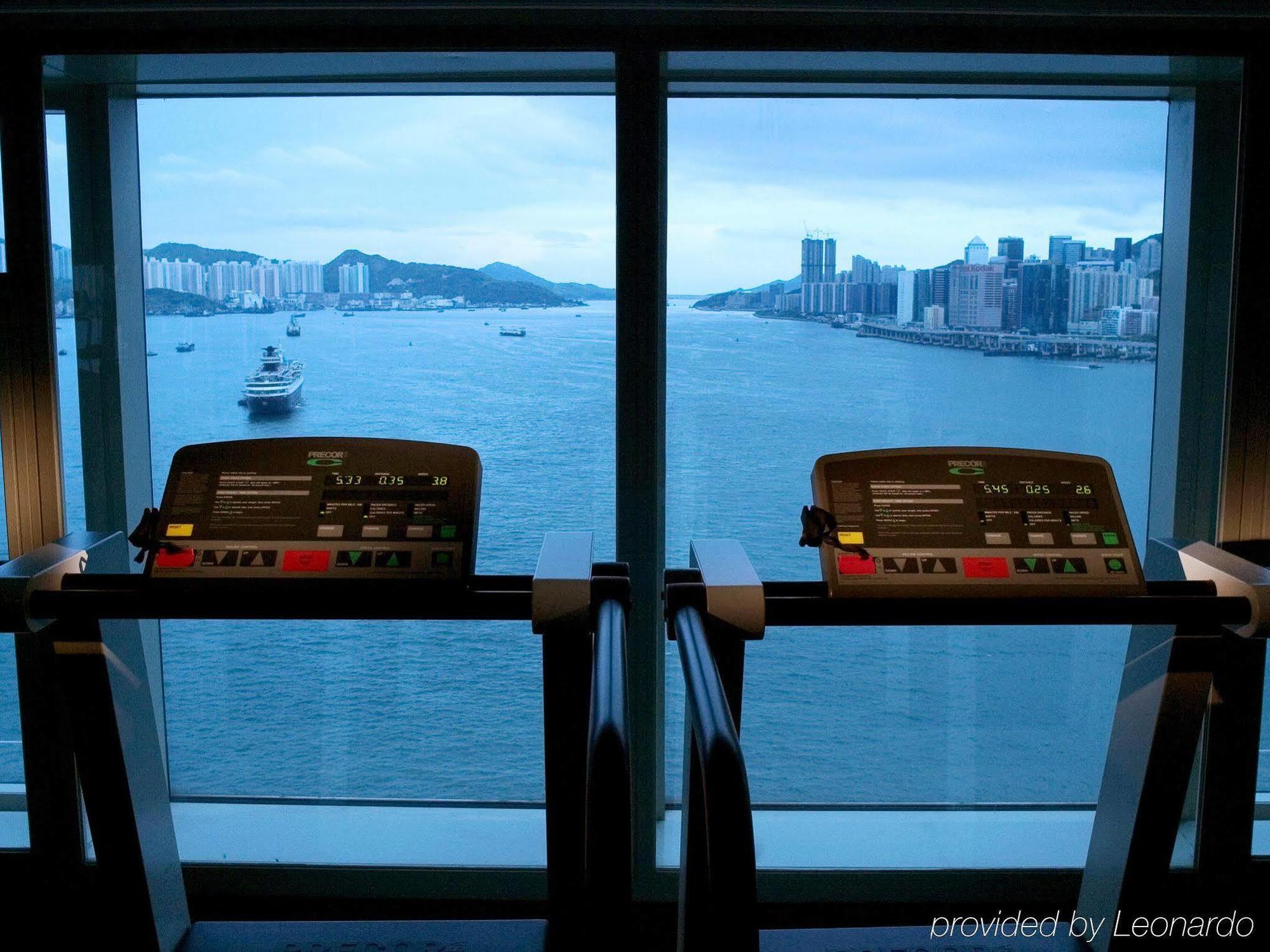 Harbour Grand Kowloon Hotel Hong Kong Facilități foto The gym at the hotel